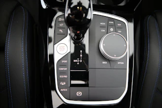 https://vehicle.imgix.net/4392191/0bb29441-e67a-4507-b052-6d360b9f2537.jpg