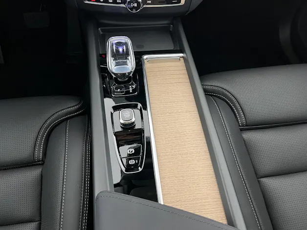 Volvo XC60 2.0 T8 TE Ultra Dark eAWD