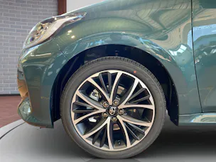 Toyota Yaris 1.5 VVT-i HSD Trend