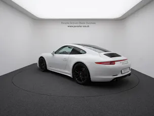 Porsche 911 Carrera 4 GTS