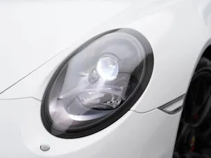 Porsche 911 Carrera 4 GTS