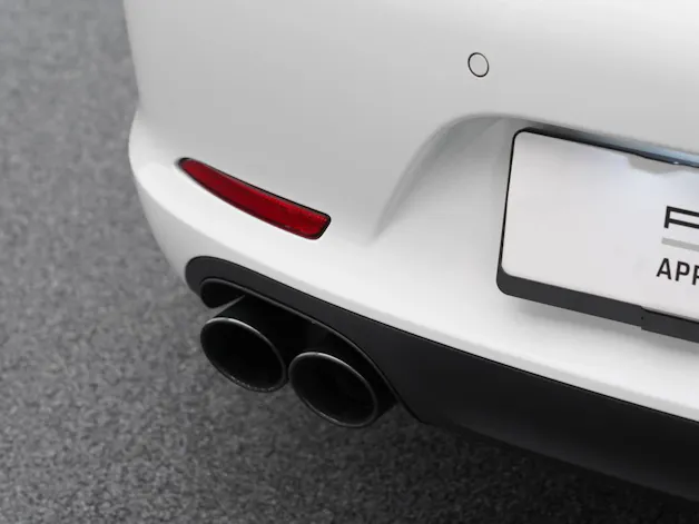 Porsche 911 Carrera 4 GTS