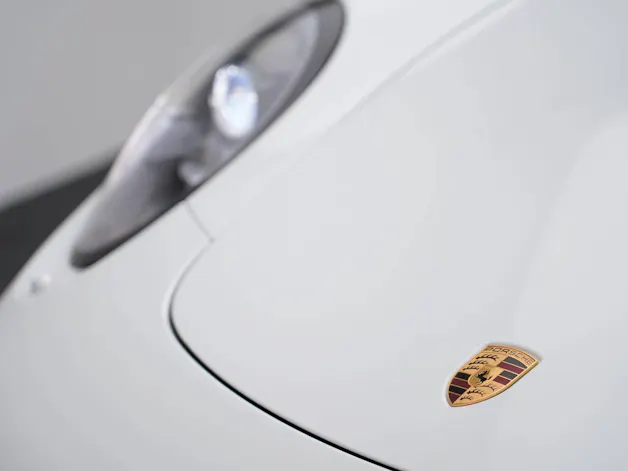 Porsche 911 Carrera 4 GTS