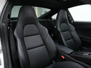 Porsche 911 Carrera 4 GTS