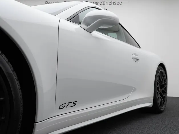 Porsche 911 Carrera 4 GTS