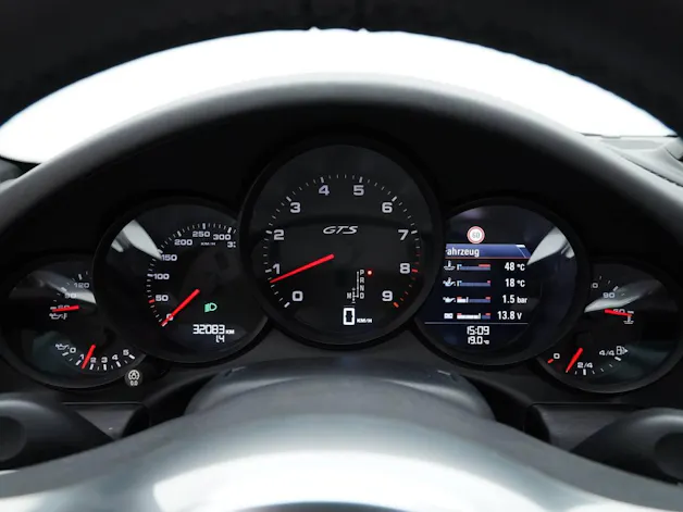 Porsche 911 Carrera 4 GTS