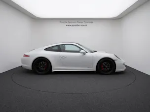 Porsche 911 Carrera 4 GTS