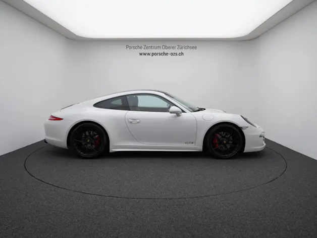 Porsche 911 Carrera 4 GTS