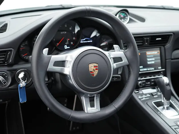 Porsche 911 Carrera 4 GTS