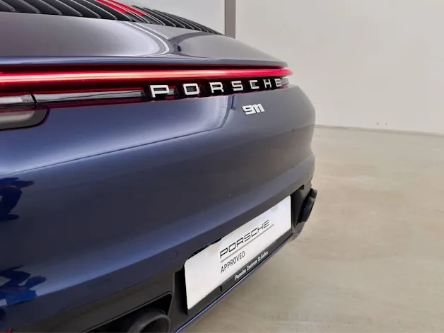 Porsche 911 Carrera