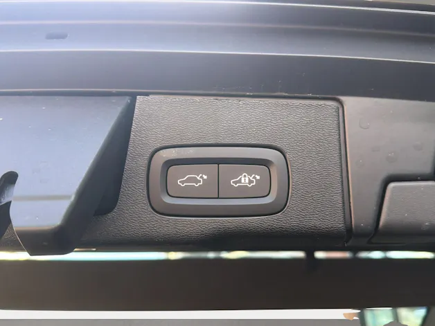 VOLVO XC60 2.0 T8 TE Black Edition eAWD