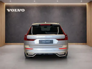 Volvo XC60 2.0 B5 MH Ultra Dark AWD
