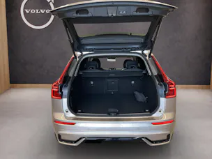 Volvo XC60 2.0 B5 MH Ultra Dark AWD