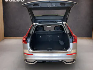 Volvo XC60 2.0 B5 MH Ultra Dark AWD