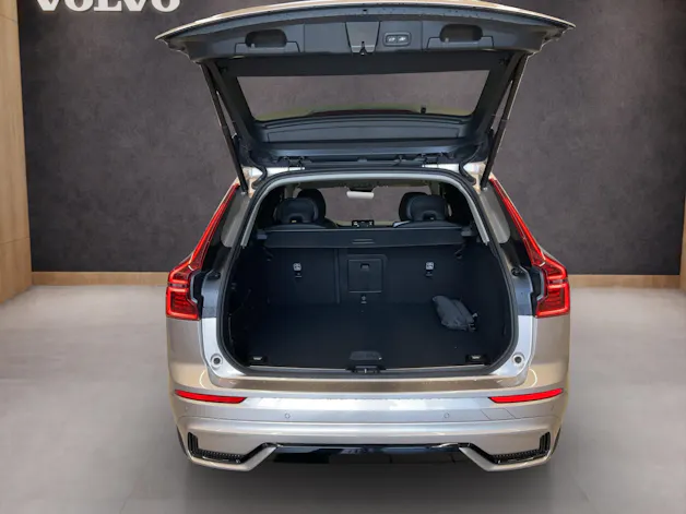 Volvo XC60 2.0 B5 MH Ultra Dark AWD