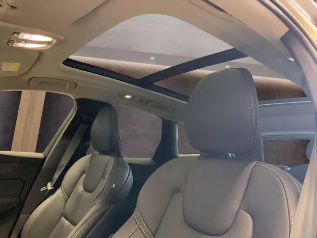 Volvo XC60 2.0 B5 MH Ultra Dark AWD