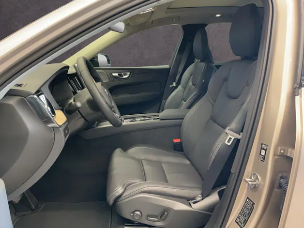 Volvo XC60 2.0 B5 MH Ultra Dark AWD