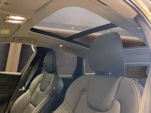 Volvo XC60 2.0 B5 MH Ultra Dark AWD