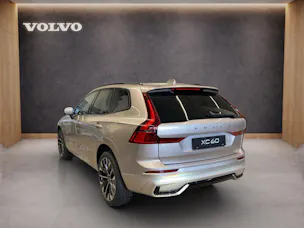 Volvo XC60 2.0 B5 MH Ultra Dark AWD