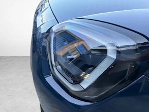 https://vehicle.imgix.net/4392400/195f1f3d-3717-4257-8e23-de9fbe9ece12.jpg