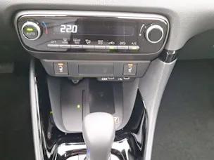 Toyota Yaris 1.5 VVT-i HSD Trend