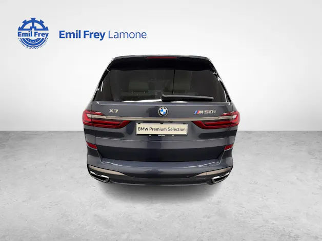 BMW X7 M50i