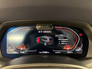 BMW X7 M50i