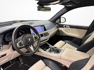 BMW X7 M50i
