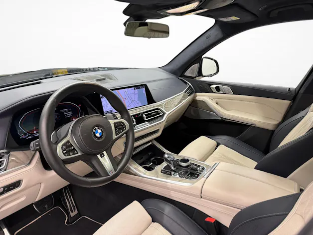 BMW X7 M50i