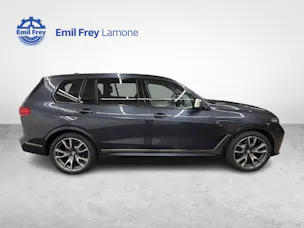 BMW X7 M50i