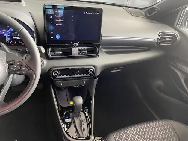 Toyota Yaris 1.5 VVT-i HSD Premium