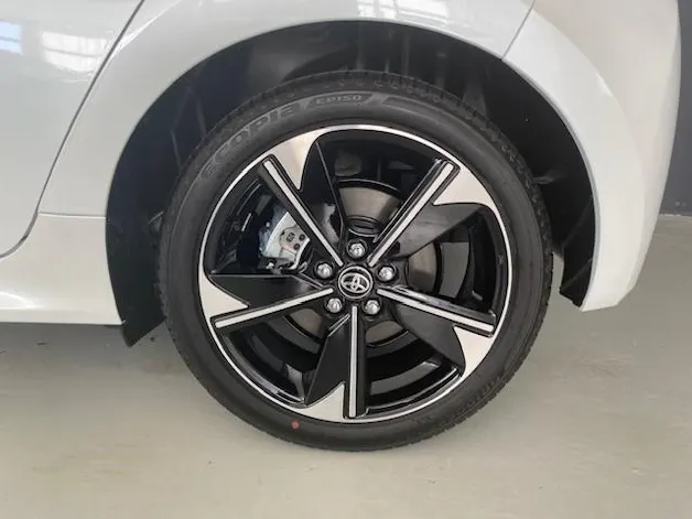 Toyota Yaris 1.5 VVT-i HSD Premium