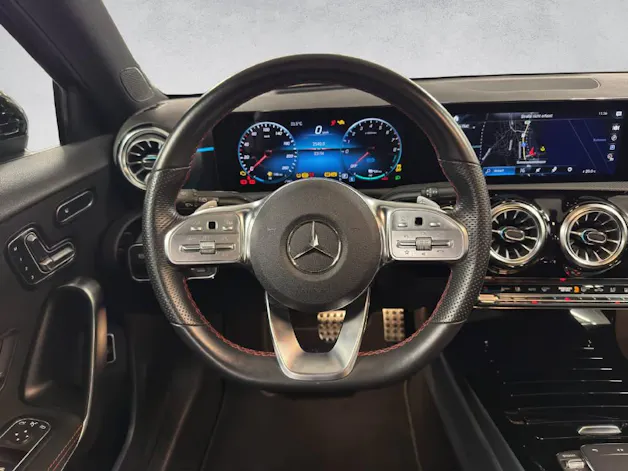 Mercedes-Benz A 250 e AMG Line