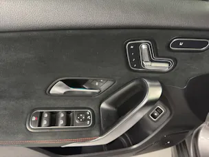 MERCEDES-BENZ A 250 e AMG Line