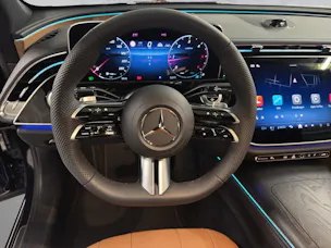 MERCEDES-BENZ E 220 d AMG Line 4Matic