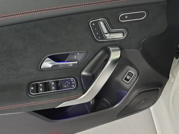 MERCEDES-BENZ CLA 250 AMG Line 4Matic Shooting Brake