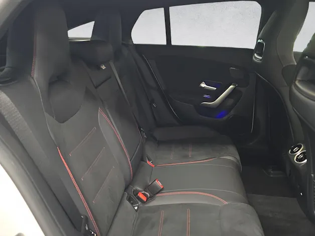 MERCEDES-BENZ CLA 250 AMG Line 4Matic Shooting Brake
