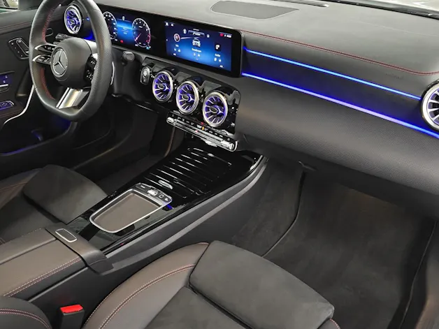 MERCEDES-BENZ CLA 250 AMG Line 4Matic Shooting Brake