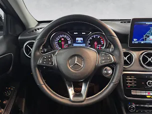 Mercedes-Benz GLA 200 Night Star