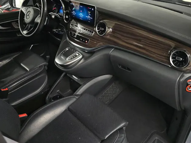 Mercedes-Benz V 300 d Swiss Edition 4Matic Lang