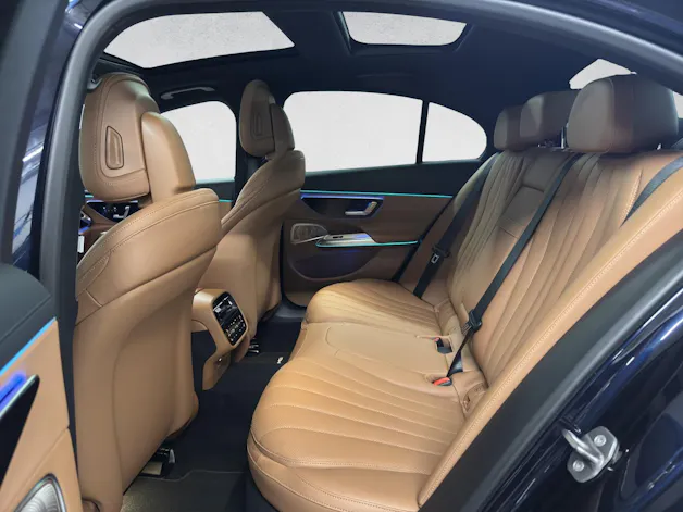 MERCEDES-BENZ E 300 de AMG Line 4Matic