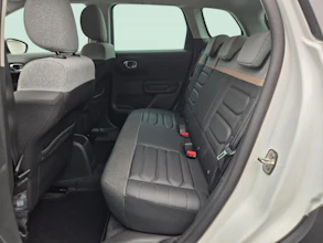 https://vehicle.imgix.net/4392612/54443961-a896-4af6-8055-8096a459faec.jpg
