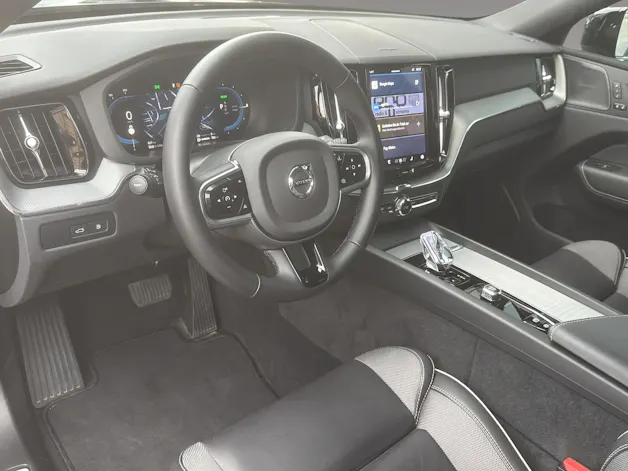 VOLVO XC60 2.0 T8 TE Plus Dark eAWD