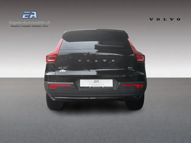 VOLVO XC40 2.0 B4 MH Plus Dark