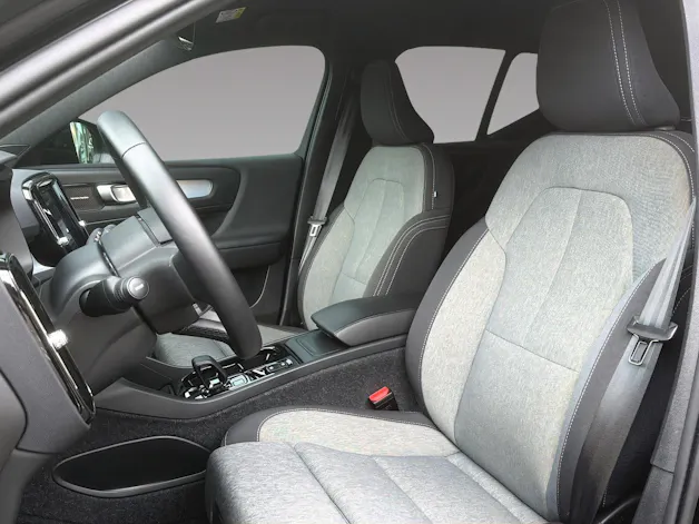VOLVO XC40 2.0 B4 MH Plus Dark