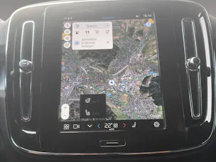 VOLVO XC40 2.0 B4 MH Plus Dark