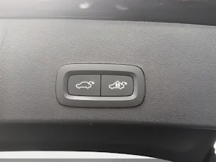VOLVO XC40 2.0 B4 MH Plus Dark