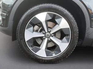 VOLVO XC40 2.0 B4 MH Plus Dark