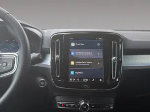 VOLVO XC40 2.0 B4 MH Plus Dark