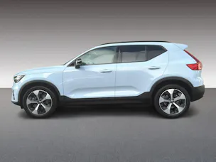 VOLVO XC40 2.0 B3 MH Plus Dark